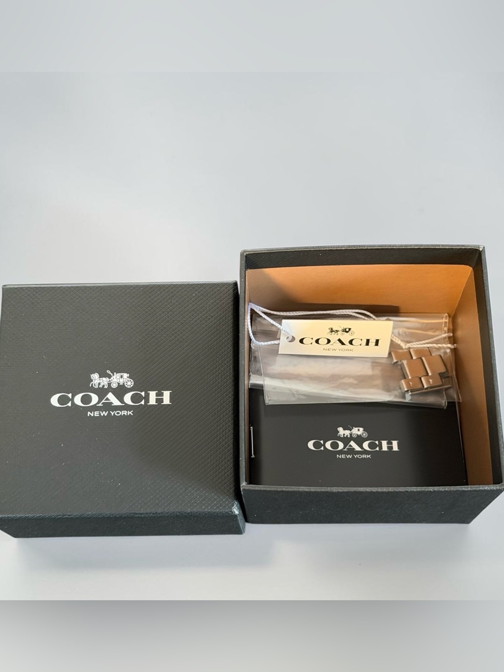 COACH WOMEN’S GRAND SILVER/PINK WATCH-EUC! - Picture 5 of 7